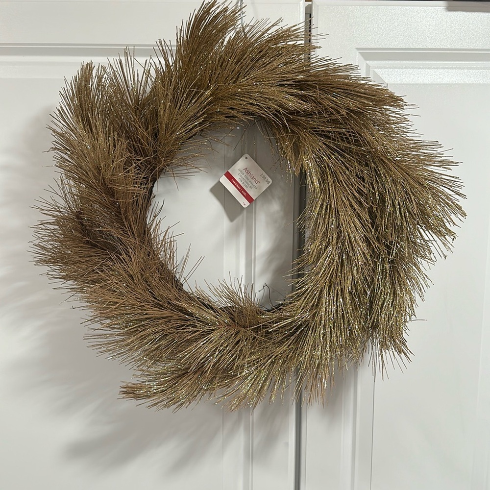 Ashland Gold Pine Wreath NWT